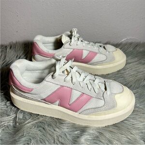 New Balance Women's Sneakers in Pink and Cream